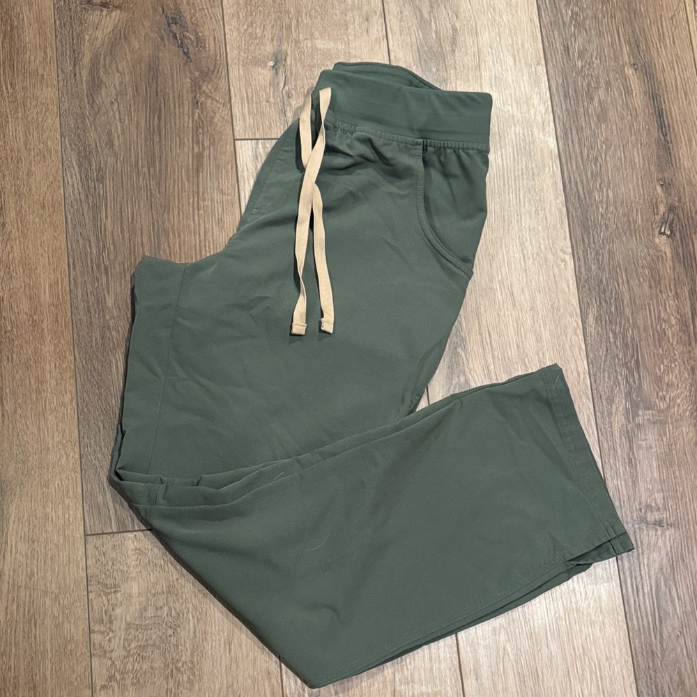 Figs Kade Cargo Pants Medium - Moss - Picture 2 of 4